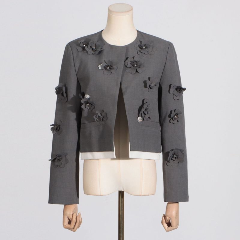 Women's Clothing Simple style small suit for women autumn new comfortable casual versatile three dimensional flower short suit jacket for women_voghion.com