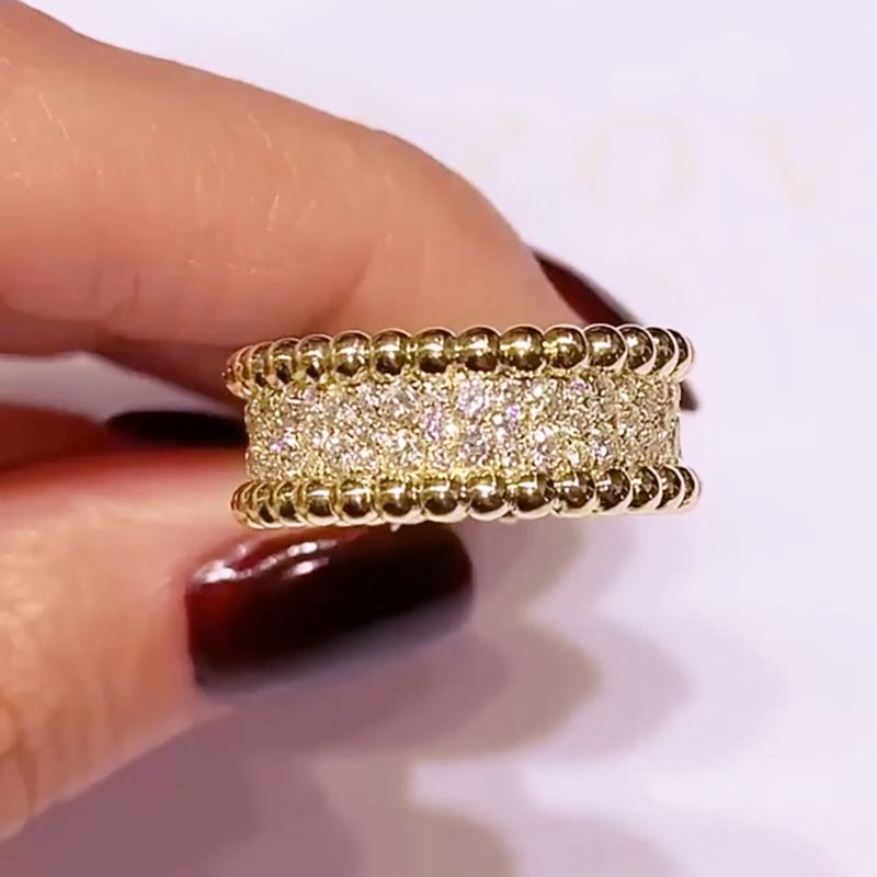 Cao Shi Full Diamond Bead Edge Sandwich High-end Elegant Minimalist Fashionable Autumn Winter New Women's Ring Style_voghion.com