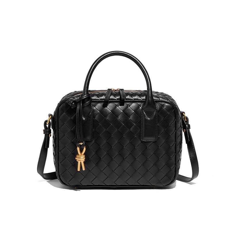 High-grade Hand-woven Bag Fashion Hand Bag Texture Autumn/winter Single Shoulder Crossbody Pillow Bag_voghion.com