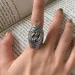 Massiver Retro-Ring mit geometrischem Muster und einstellbarer Größe_voghion.com