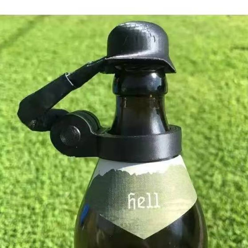 Soldier Salute Beer Bottle Helmet - Novelty Party Accessory & Funny Gift For Men, Plastic Art Decor For Birthdays, Halloween, Graduation_voghion.com