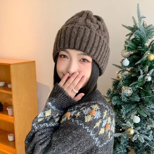 Warmer Strickpullover, speziell für Frauen entworfen, mit einem stilvollen gestreiften Strickdesign, das für eine Vielzahl von Anlässen geeignet ist, eine große Wintermütze._voghion.com