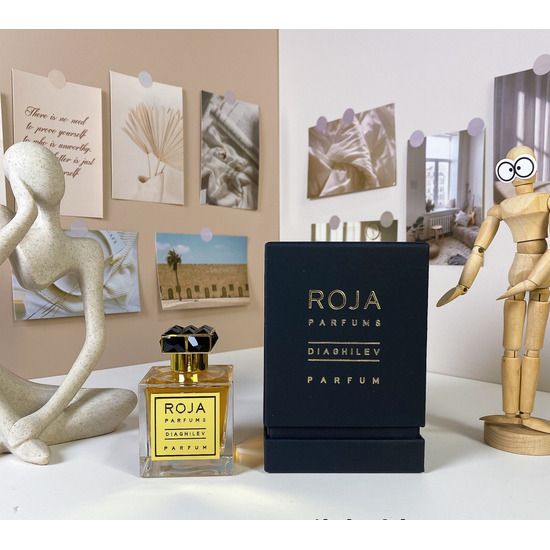 Hochwertiges Parfüm, duftender Schluck, neutraler Duft, anhaltender Duft, frischer natürlicher Charme_voghion.com