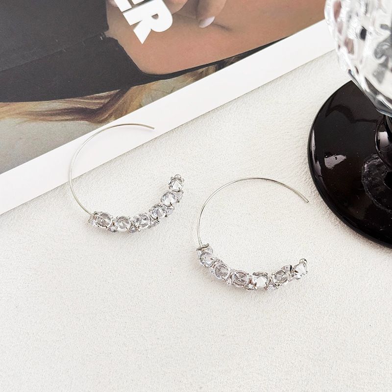 Circle Stud Earrings Custom Women's Niche High-end Simple Earrings Wholesale Exquisite Temperament Versatile Earrings_voghion.com