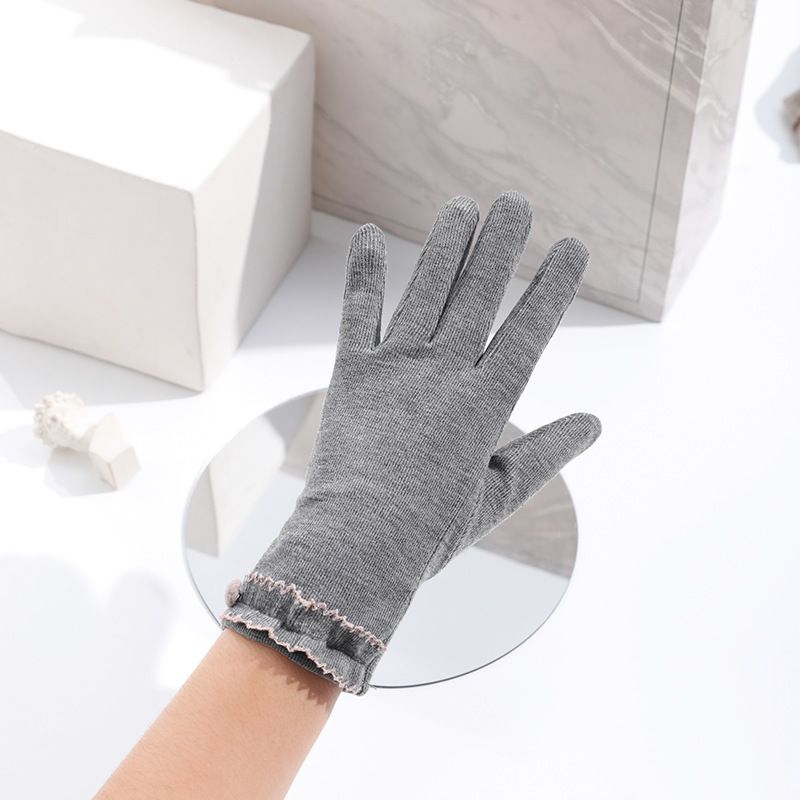 Fashion elegant simple winter warm ladies gloves thin section comfort plus fleece winter driving and riding touch screen gloves_voghion.com