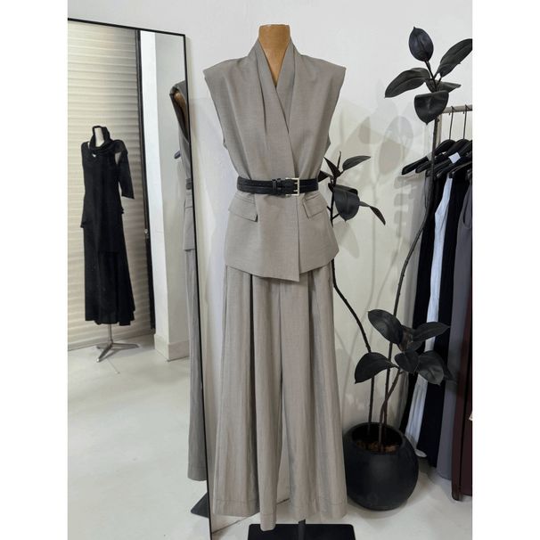 NUNBAI Damen-Set aus ärmelloser Weste und Hose im französischen Stil mit weitem Bein – atmungsaktive Acrylmischung, Taillengürtel, lässiges Büro- und Sommeroutfit_voghion.com