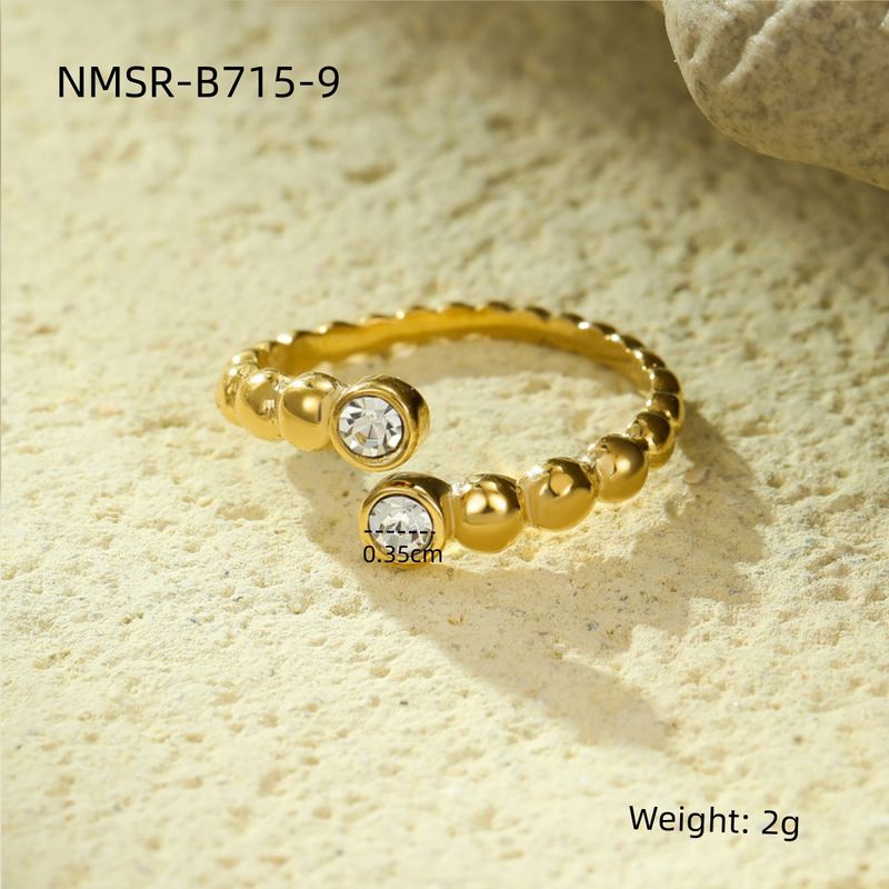 Anello rotondo a forma di cuore in acciaio inossidabile anti-scolorimento, leggero, di alta qualità, in titanio intarsiato con zirconi quadrati_voghion.com
