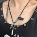Collana con ciondolo a croce regolabile, stile semplice, versatile, in pelle con perline, stile scuro e chiaro, di lusso._voghion.com
