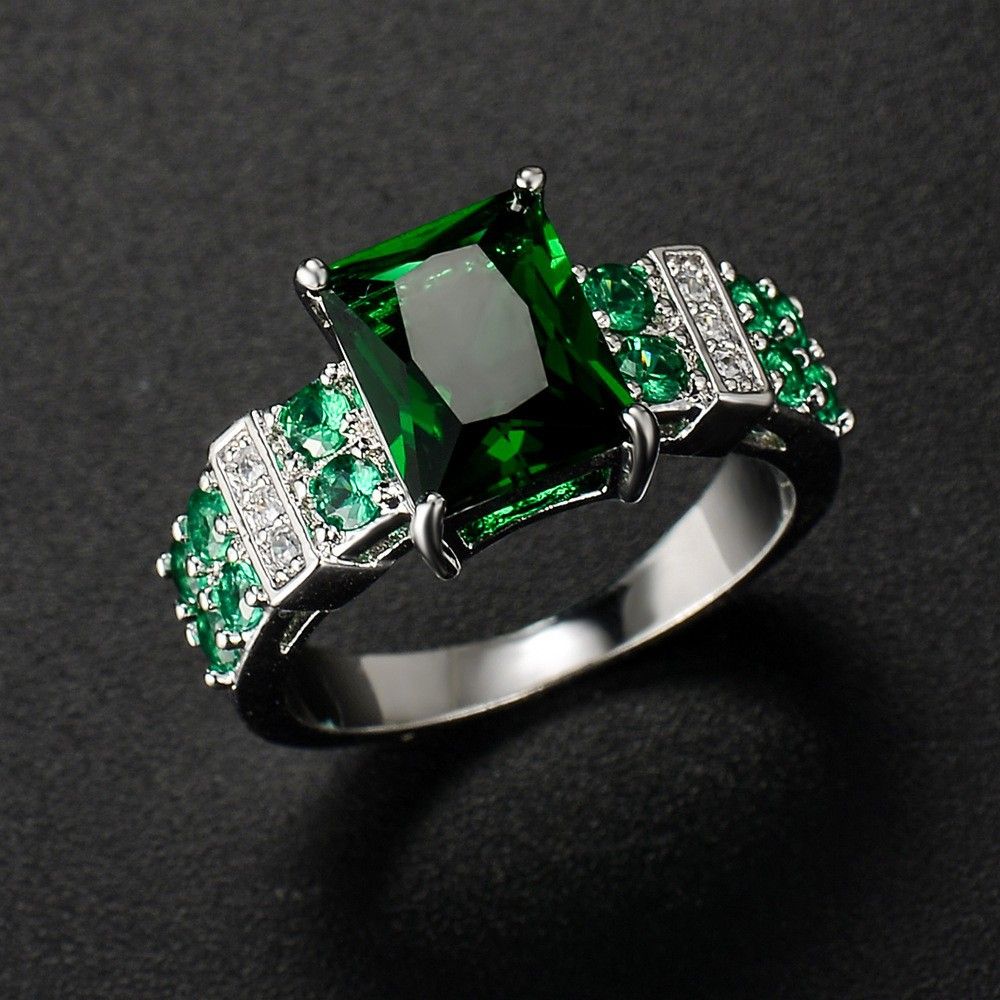 2025 New Red Square Zircon For Women, Light Luxury Fashion, High-end Sense, Elegant Ring_voghion.com