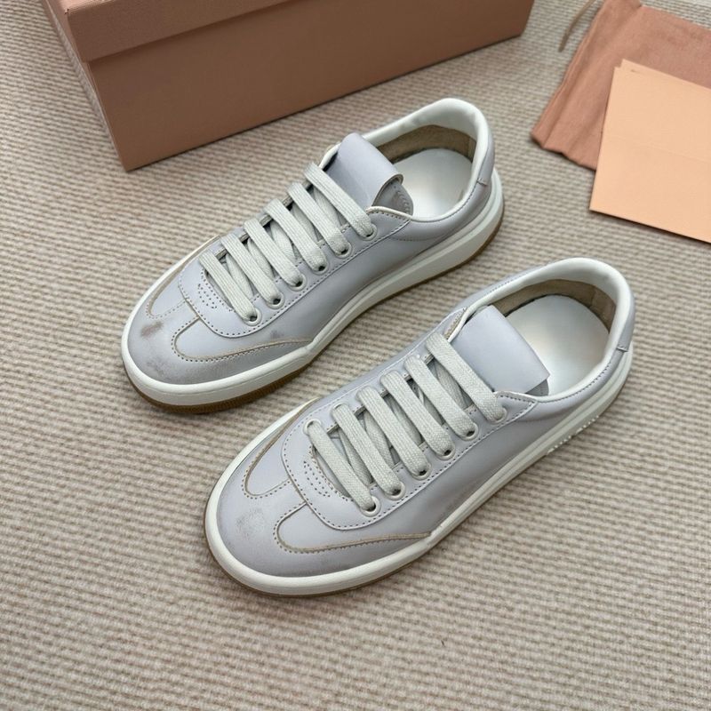 Baskets décontractées à lacets et semelles épaisses en cuir vieilli, style vintage, édition Ding 2025, chaussures blanches pour femmes_voghion.com