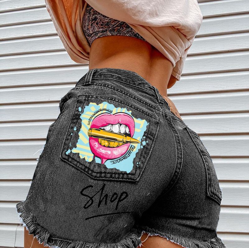 Pantaloncini di jeans alla moda in stile britannico da donna_voghion.com