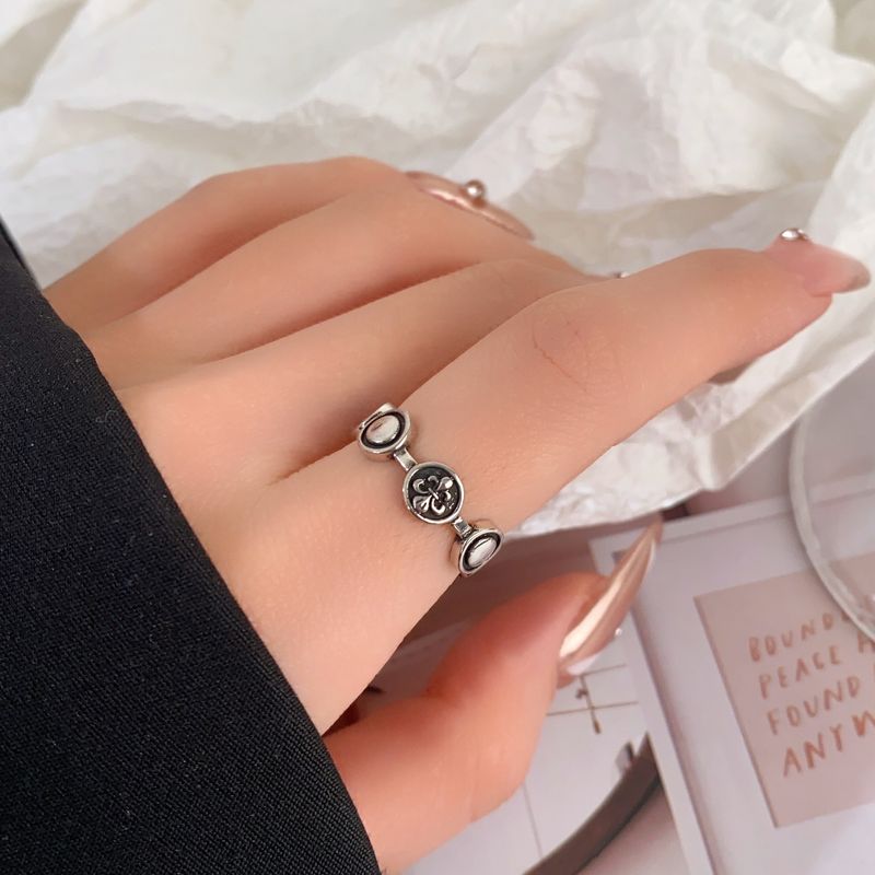 Japanese And Korean Irregular Heavy Industry Female Fashion Personality, Open Mouth Geometric Hip-hop, Ins Index Finger_voghion.com
