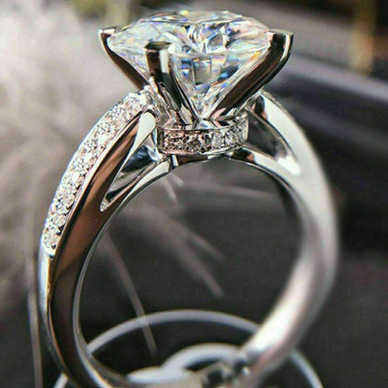 Cao Shi's Live Broadcast Korean Version Of The Light Luxury Fashion Four Claw Flower Bud Simulation Diamond Engagement_voghion.com