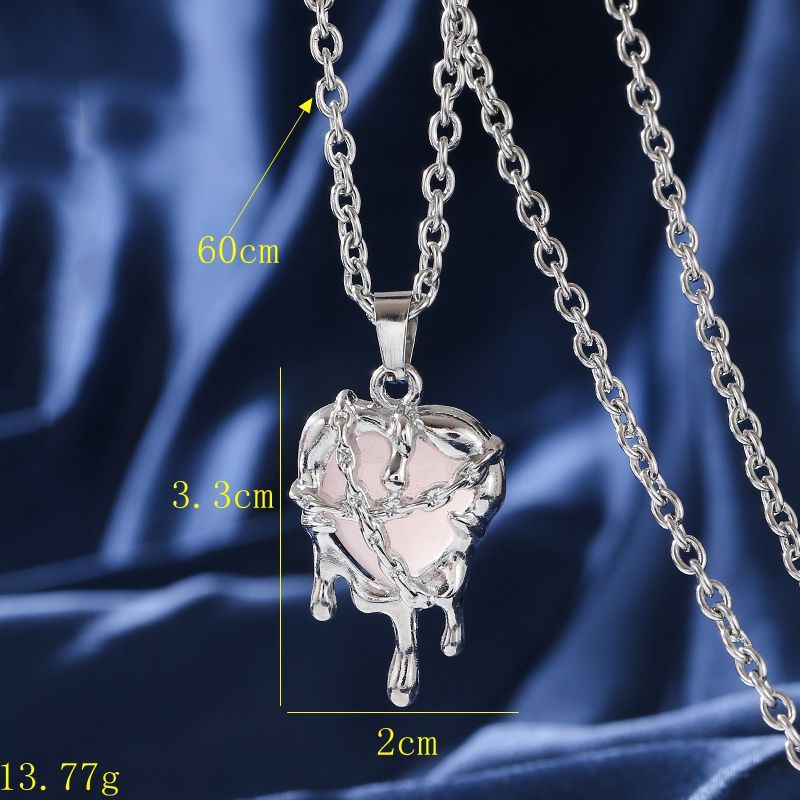 European And American Cute Fashion Personality Liquid Love Shape Pendant Exquisite Jewelry Hollow Crystal Inlaid Love Necklace_voghion.com