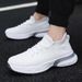 Herrenschuhe 2024 Neuer Stil Trend Einteiler Drop Shipping Laufschuhe mit weicher Sohle Fliegende gewebte Luftpolster Herren Freizeitsportschuhe_voghion.com