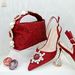 Damenschuhe Schlichtes Party-Set aus spitzer Damenschuhe und Tasche mit Diamantriemen am Griff_voghion.com