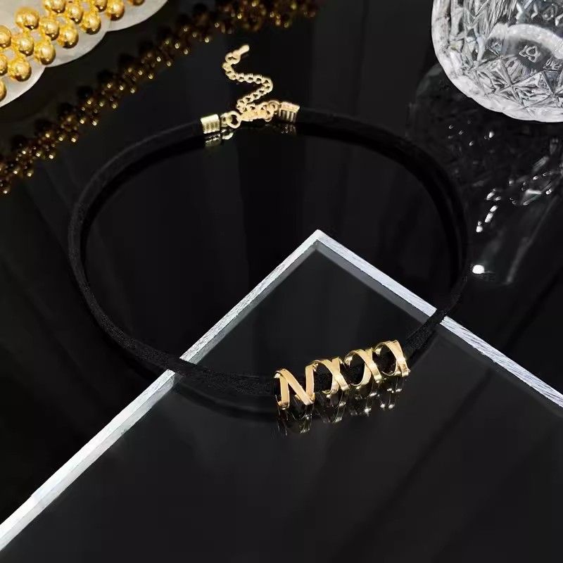 Women, Minimalist Black Choker Necklace Unique Design Sense, New Style, Elegant Collarbone Chain_voghion.com