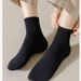 Socks new solid color high elastic sports socks black and white spring and autumn men's socks_voghion.com