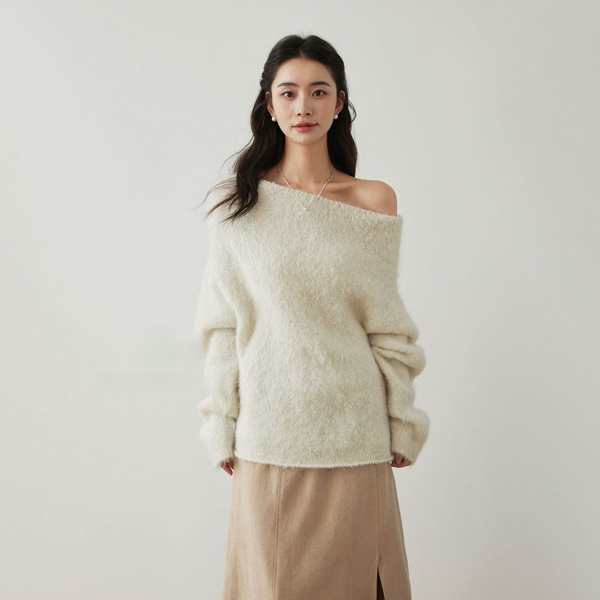 Minimalist Winter Soft Alpaca Wool Off-Shoulder Loose Knitted Sweater Fashion_voghion.com