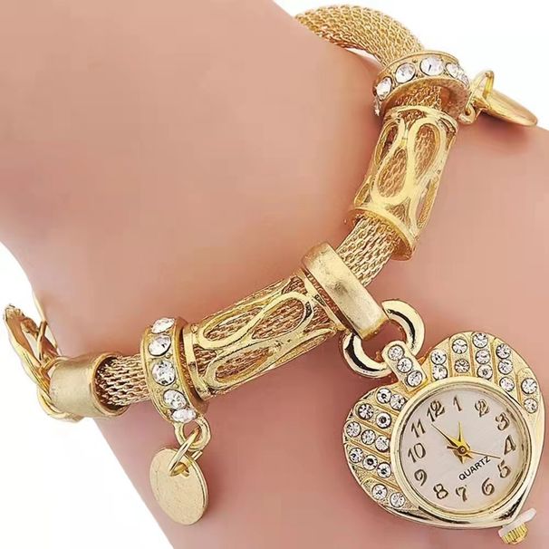 Hot selling hot selling peach heart bracelet watch mesh belt pendant love heart overseas retro peach heart steel belt bracelet quartz watch_voghion.com