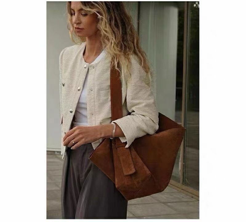 2025 Autumn Winter Fashion Commuter Large High-Value Tote Shoulder Solid Color Stylish Versatile Crossbody Bag_voghion.com