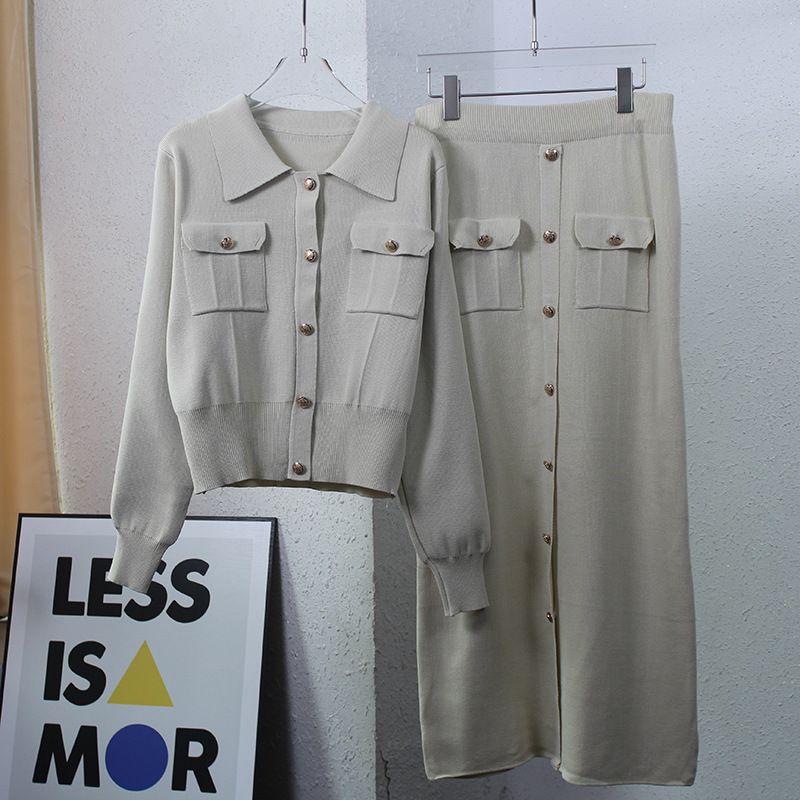 Costume tricoté pour femmes, automne et hiver, nouveau tempérament plissé, slim fit, pull à revers, jupe, costume deux pièces_voghion.com