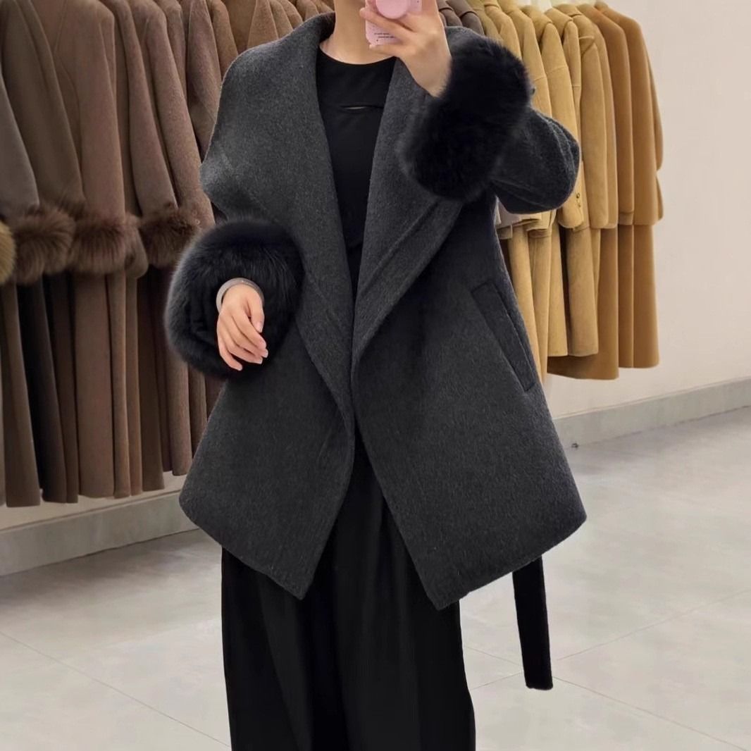 Cappotto in lana double-face da donna con collo in pelliccia di volpe, cintura in vita, revers oversize, trench in stile coreano di media lunghezza, adatto alle taglie piccole_voghion.com