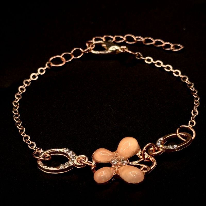 Bracciale patchwork a catena con farfalla e pietra occhio di gatto da donna, elegante e alla moda_voghion.com