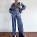 Ensemble deux pièces décontracté en satin bleu pour femme avec chemise et pantalon_voghion.com