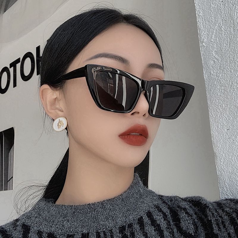 RenMou Cat's Eye Square Ins Street Shot Concave Shape Round Face Glasses_voghion.com
