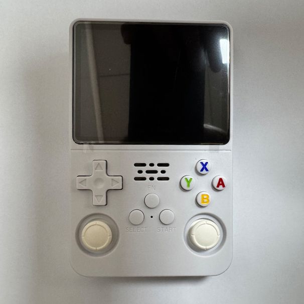 Console di gioco portatile open source R36S: emulatore arcade retrò portatile con doppio sistema, giochi 3D e molteplici opzioni di colore_voghion.com