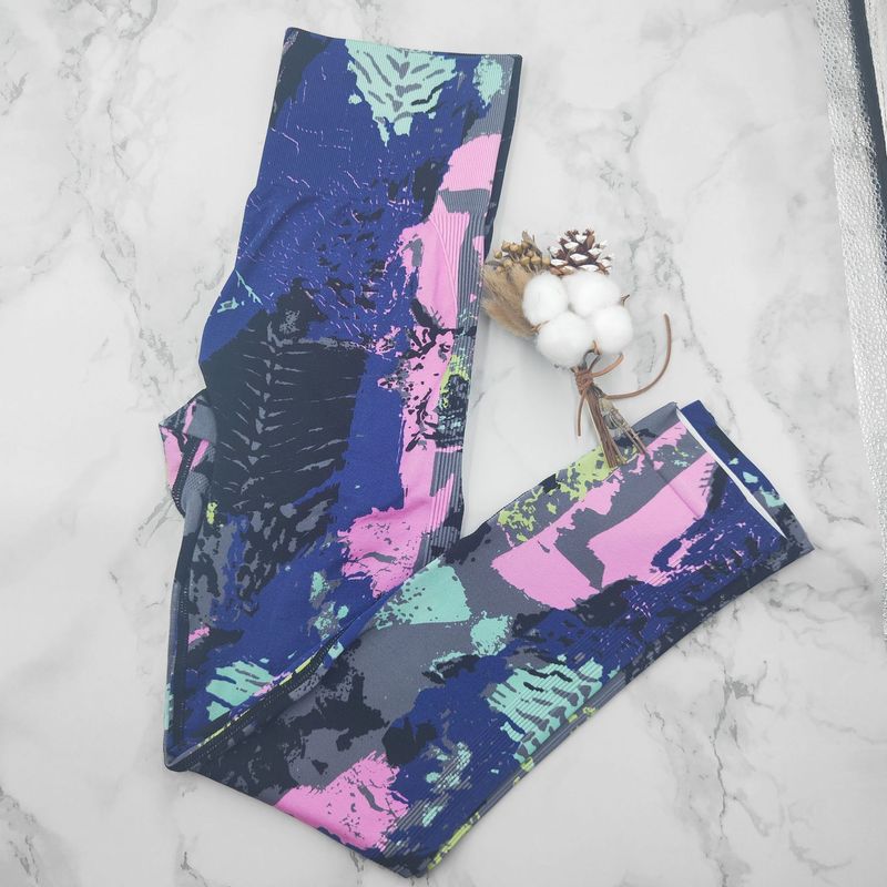 2025 Yoga Pants European And American Seamless Digital Printing Tights Sports Slim Comfortable Fit Hip Lifting Pants_voghion.com