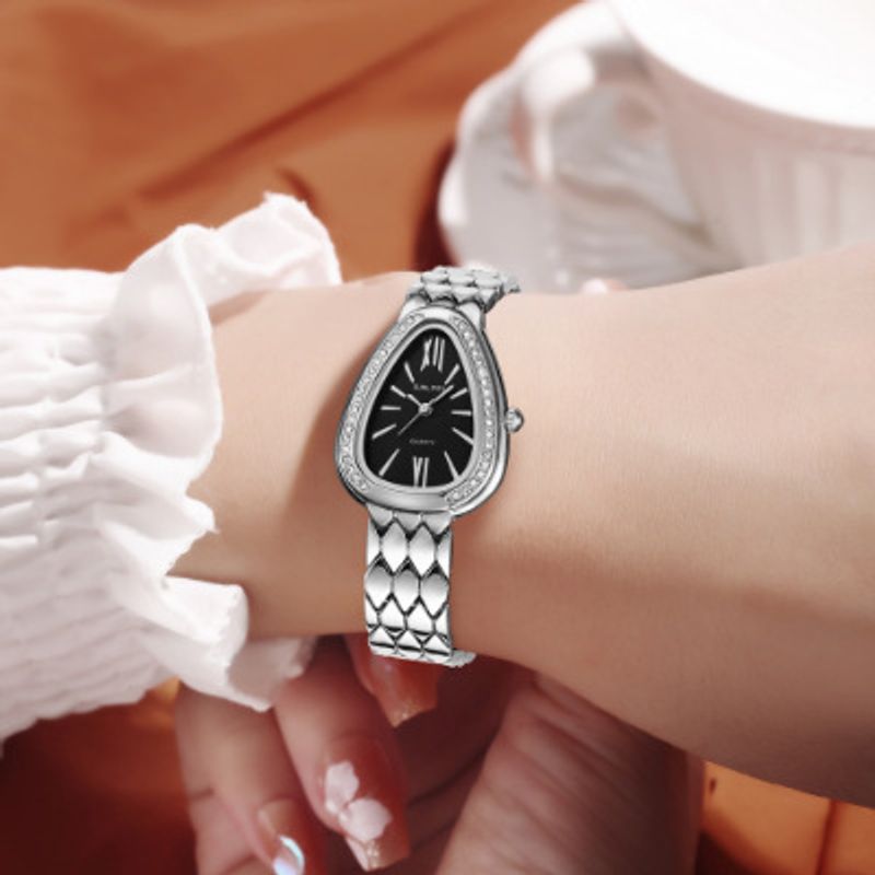 Relógios de pulso femininos, relógios de pulso em formato de cobra com diamantes, relógios de quartzo dourados e de personalidade da moda_voghion.com