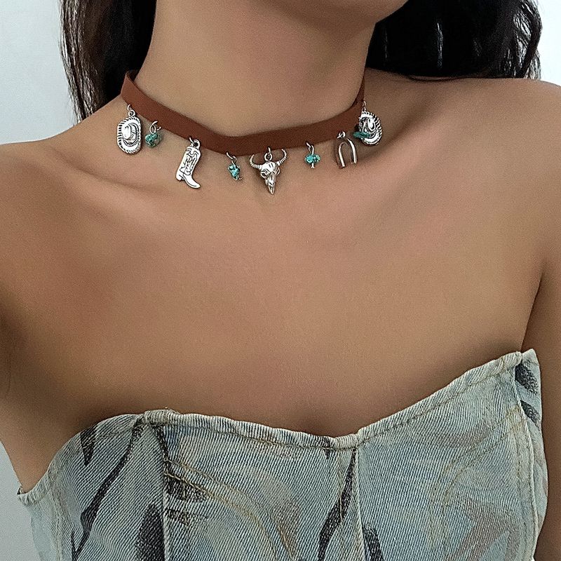 Cross Border Groothandel Vakantie Choker Dames Korte Retro Bull Head Hanger Sleutelbeenketting Niche Western Cowboy Stijl Ketting_voghion.com