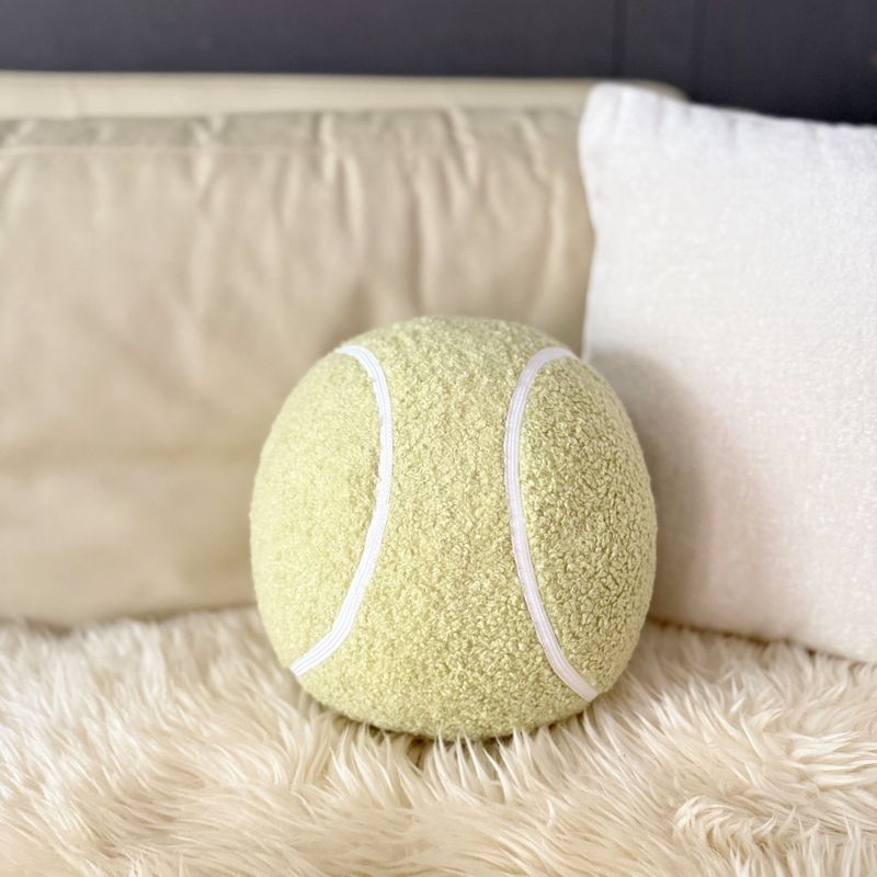 1 peça de almofada decorativa de tênis Sherpa 3D, almofada criativa para sofá, almofada para decoração de casa, brinquedo de descompressão de pelúcia fofo, presente de aniversário_voghion.com