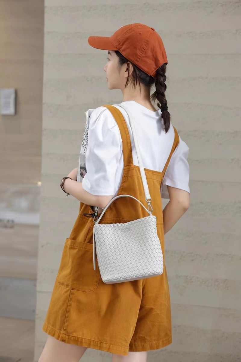 Women's Bucket Bag Pure Hand-woven Bag Large Capacity Women's Bag Single Shoulder Crossbody Bag Bucket Bag_voghion.com