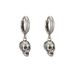 Un paio di orecchini a cerchio piccoli da uomo e da donna in argento sterling 925 con teschio, modello biker, PE60_voghion.com