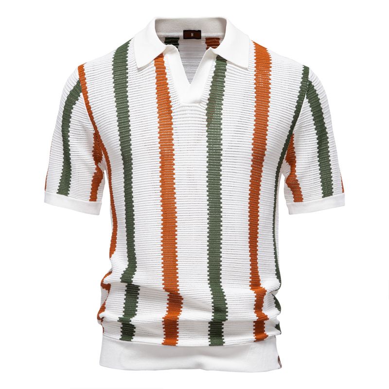Gerippter Strick für atmungsaktive, gestreifte Freizeitkleidung mit bequemem Kragen. Hochwertiges Herren-Poloshirt_voghion.com