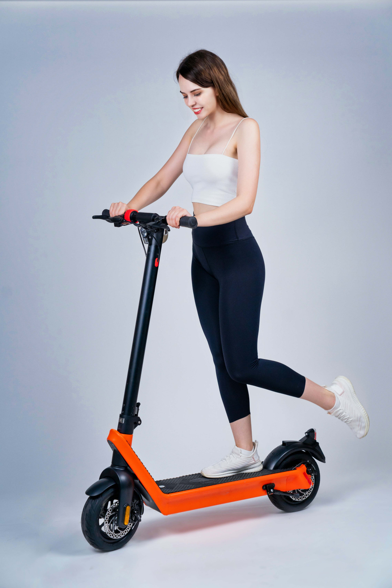 Trottinette électrique pliable pour les trajets quotidiens – OOTD KIXIN X9 PLUS, autonomie de 65 km, 25 km/h, freins E-ABS | Livraison gratuite en Europe_voghion.com