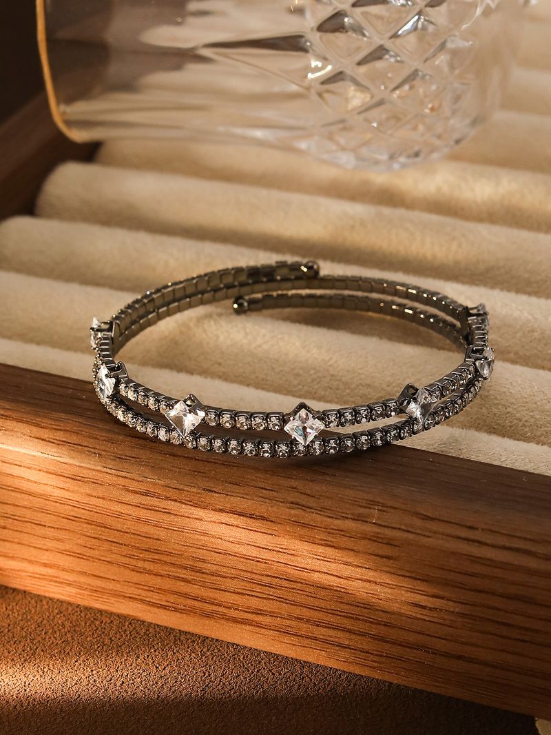 Lichte luxe kleurrijke zirkoon parel armband High-end modieuze elegante multi-layer ontwerp sieraden_voghion.com