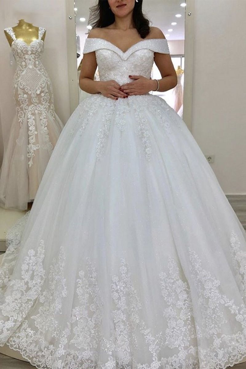V Neck Lace Wedding Dress With Trailing Hem, One Shoulder Backless Bridal Gown, Sexy Slim Fit With Short Sleeves And Simple Elegant Design_voghion.com