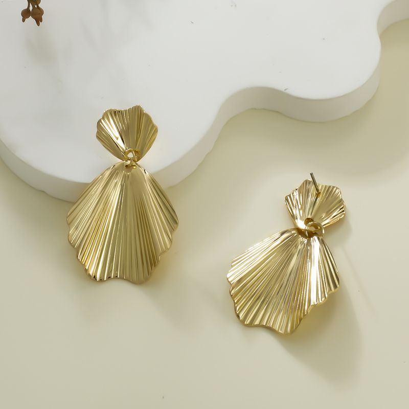 Gold Übertrieben Unregelmäßig Plissee High-End Mode Damen Ohrringe_voghion.com