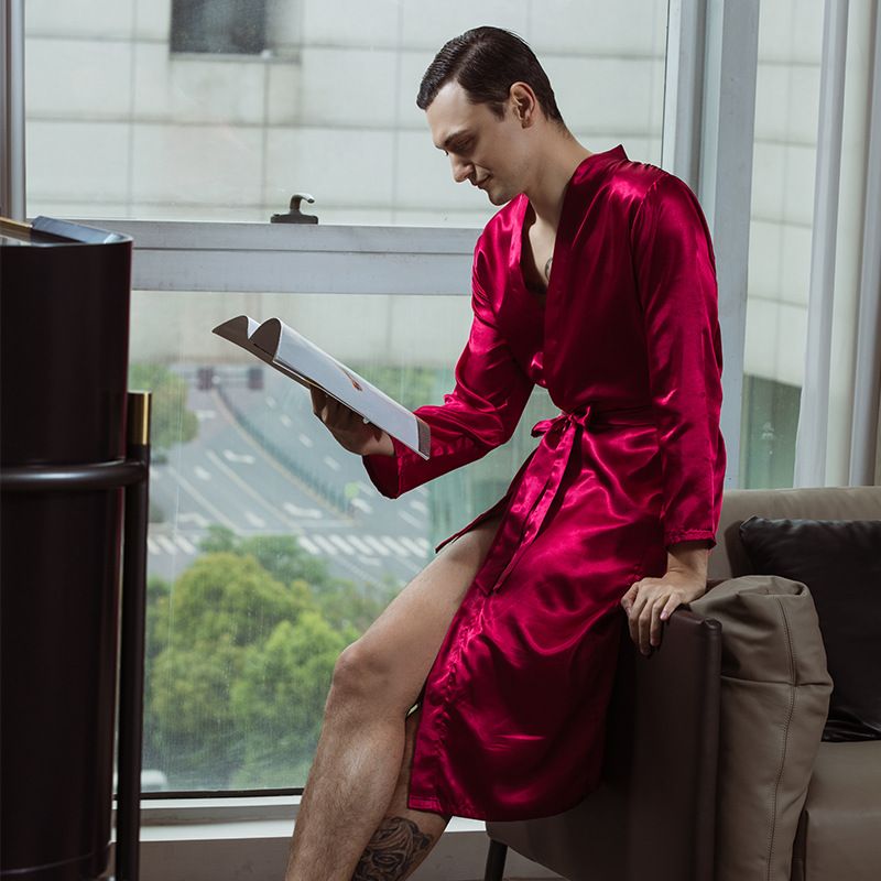 Camicia da notte lunga estiva da uomo in seta stampata_voghion.com