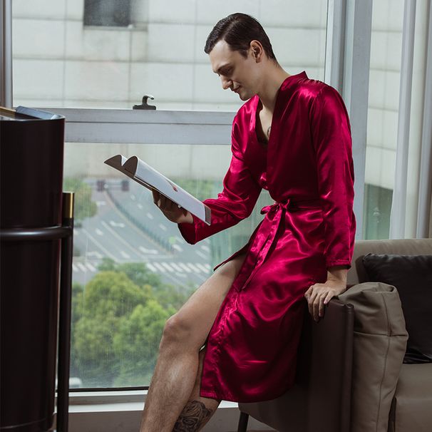 Camicia da notte lunga estiva da uomo in seta stampata_voghion.com