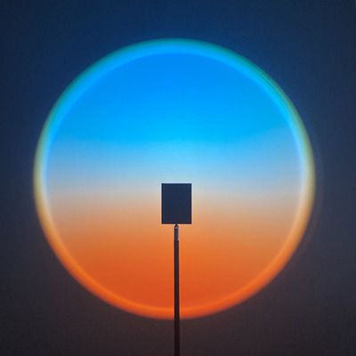 Stehlampe mit Sonnenuntergangsprojektion – Horizont-Himmelslicht mit einstellbaren Farben (Sonnenuntergangsorange, Dämmerungsblau, Auroraviolett)_voghion.com