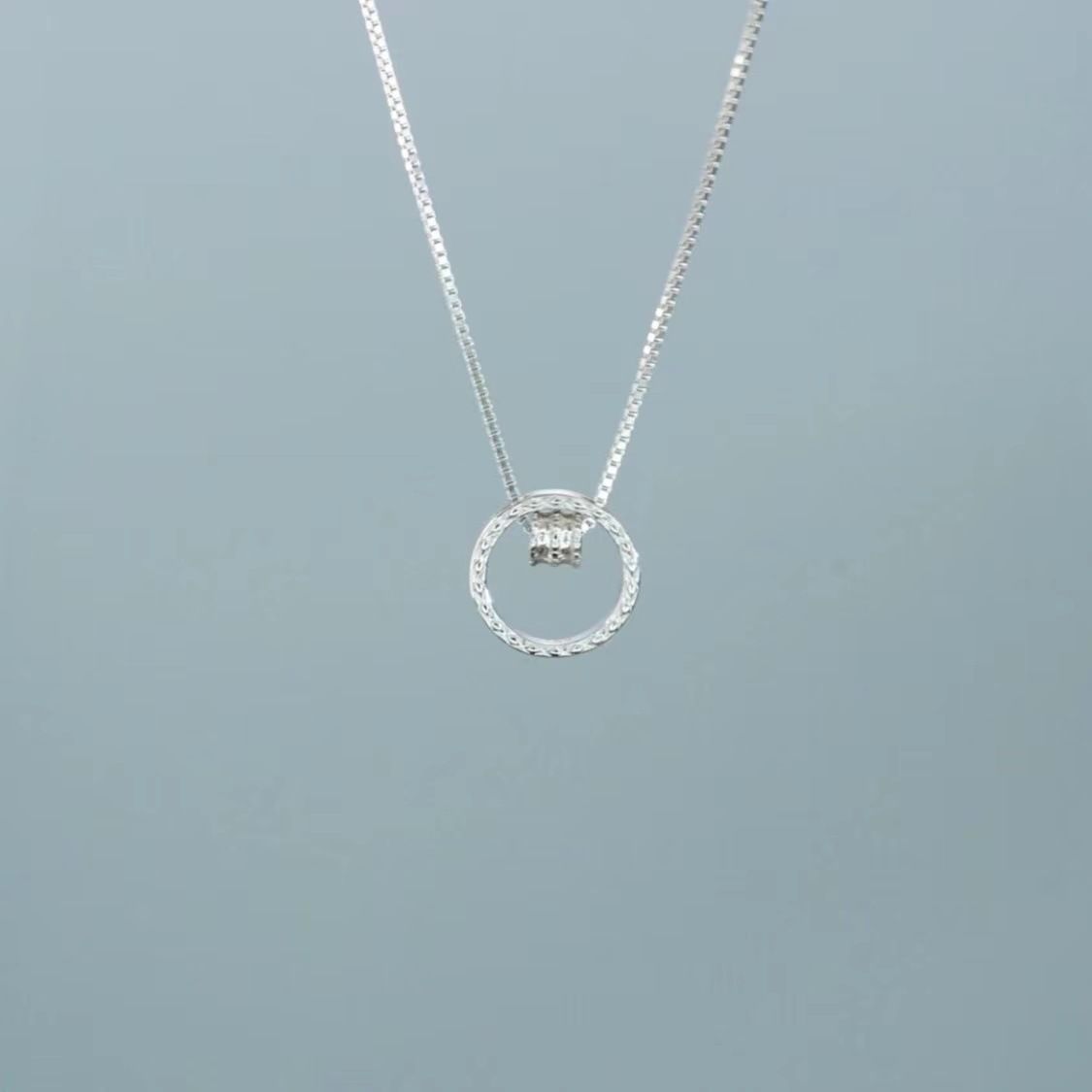 new style small waist circle necklace female light luxury simple temperament clavicle chain Douyin hot selling factory direct sales_voghion.com