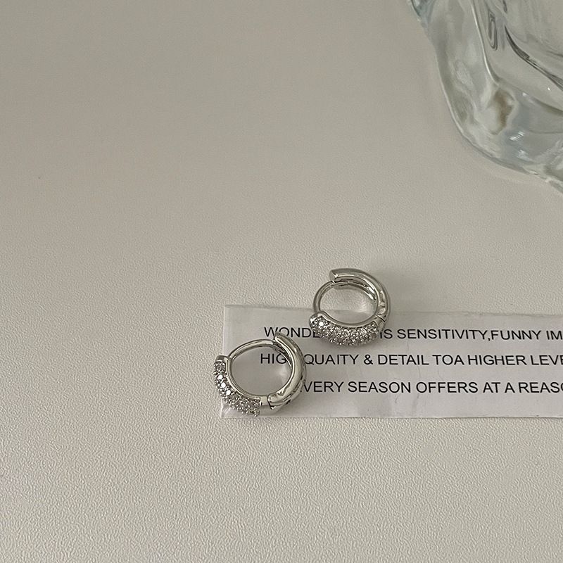 Orecchini a cerchio in zircone versatili per tutti i giorni da donna, design di nicchia, stile cool, piccoli orecchini_voghion.com