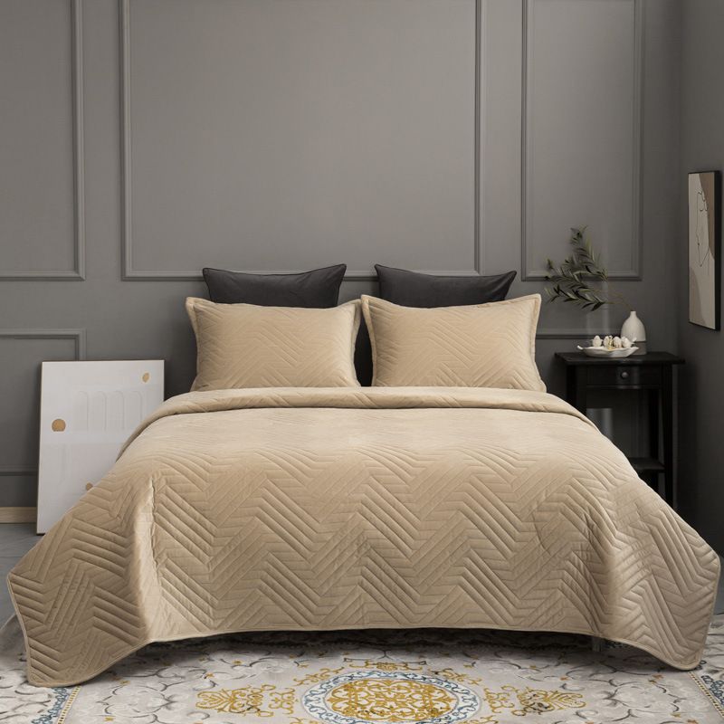 3-Piece Solid Color Velvet Bedspread Set - Feather Cotton Filled Quilted Blanket (Stain Resistant & Luxury Bedding)​​_voghion.com