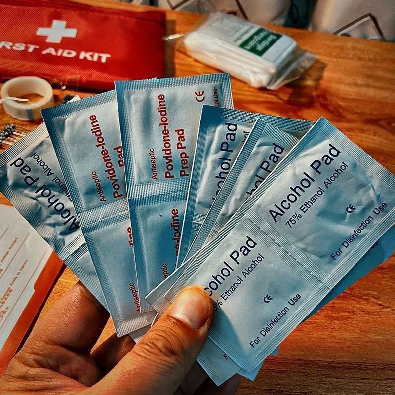 Special Offer: Small Items With Big Uses - Convenient Outdoor Travel Emergency Kit 13-Piece Set Gift_voghion.com