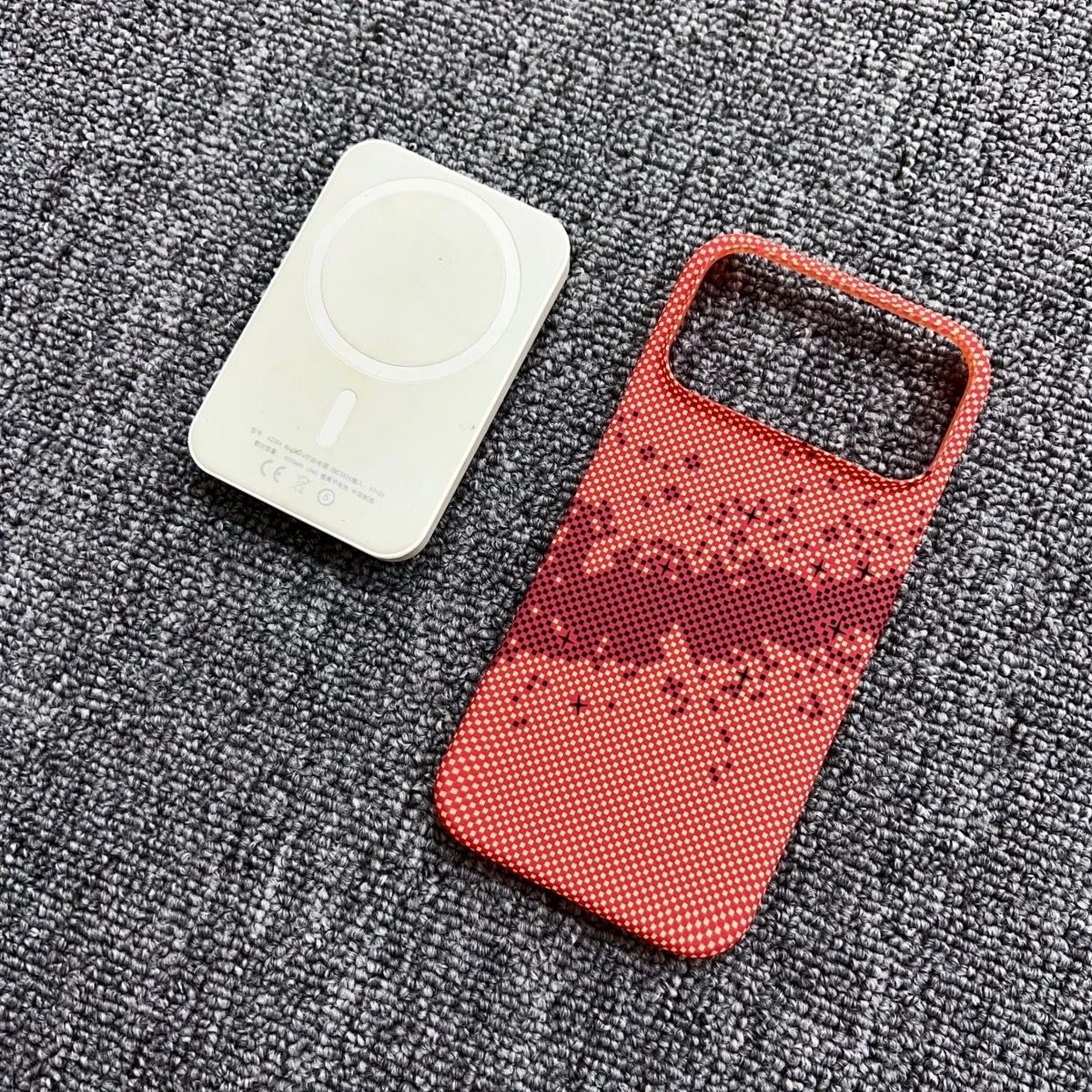 Custodia magnetica per telefono in Kevlar - Guscio rigido con texture in fibra di carbonio per modelli iPhone 17/Pro Max/16/15_voghion.com